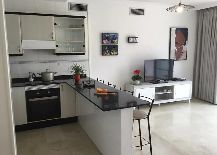 Side Apartment *