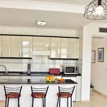 Side Apartment