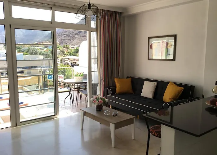 Side * Puerto de Mogán