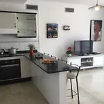 Side דירה *