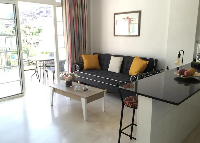 Side Puerto De Mogan